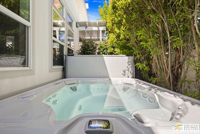 129 Pali Drive, Palm Springs, CA 92264