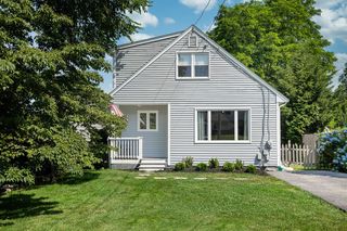 12 Ellen Street, Bristol, RI 02809