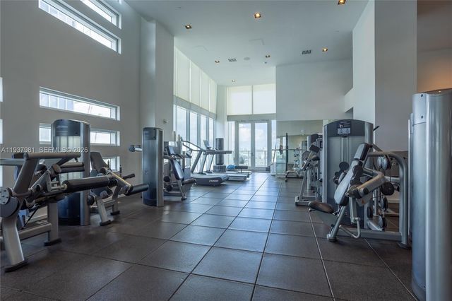 1040 Biscayne Blvd 2202, Miami, FL 33132