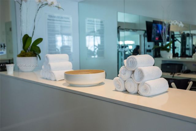 1040 Biscayne Blvd 2202, Miami, FL 33132