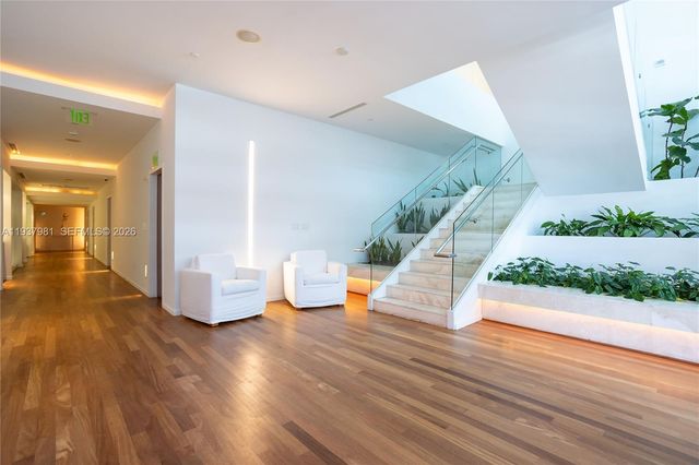 1040 Biscayne Blvd 2202, Miami, FL 33132