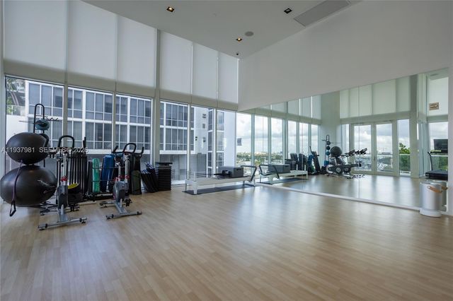 1040 Biscayne Blvd 2202, Miami, FL 33132