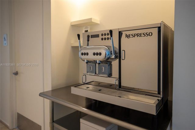 1040 Biscayne Blvd 2202, Miami, FL 33132