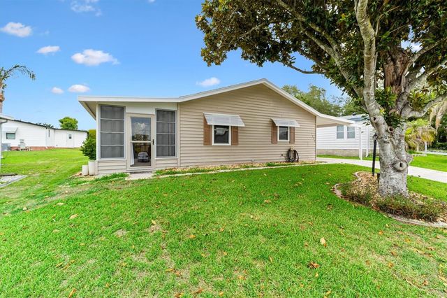 1534 HILLCREST DRIVE, The Villages, FL 32159