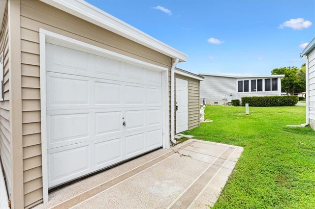 1534 HILLCREST DRIVE, The Villages, FL 32159