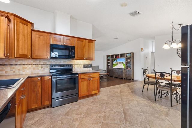 1534 HILLCREST DRIVE, The Villages, FL 32159