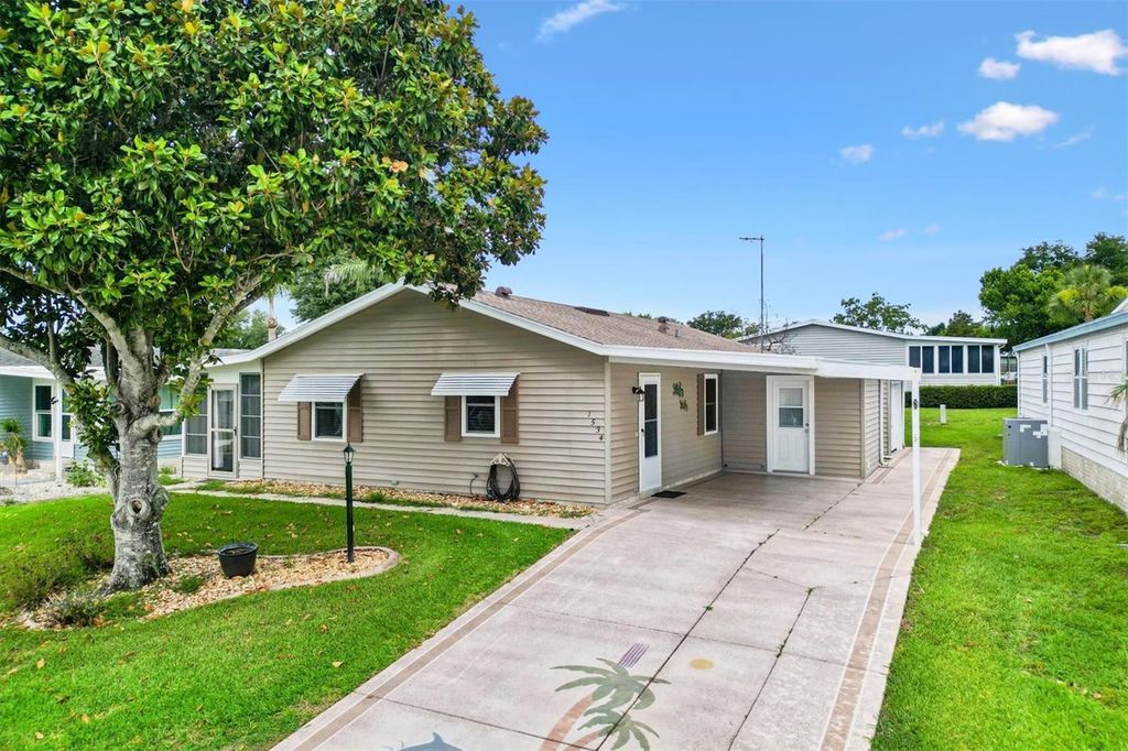 1534 HILLCREST DRIVE, The Villages, FL 32159