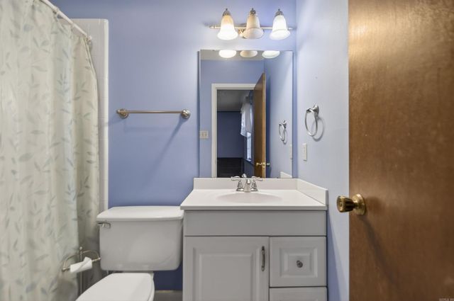 32 Kingspark Dr, Maumelle, AR 72113