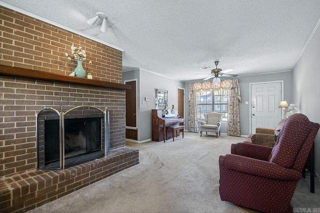 32 Kingspark Dr, Maumelle, AR 72113