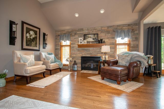 90 Bergamo Court, Crown Point, IN 46307