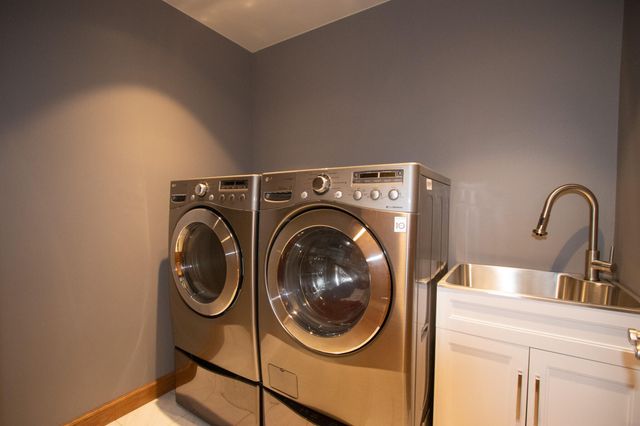90 Bergamo Court, Crown Point, IN 46307