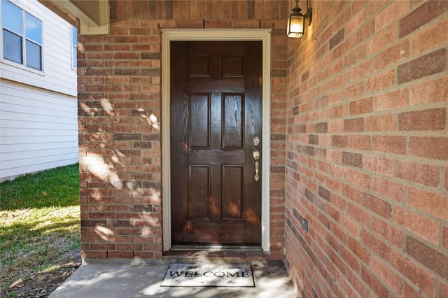 10635 Gold Finch Road, Baytown, TX 77523