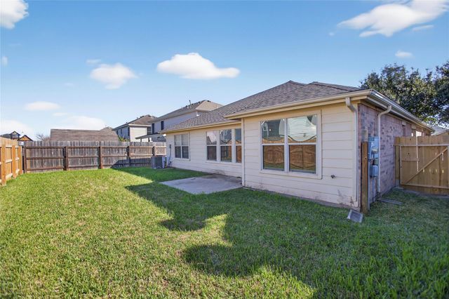 10635 Gold Finch Road, Baytown, TX 77523