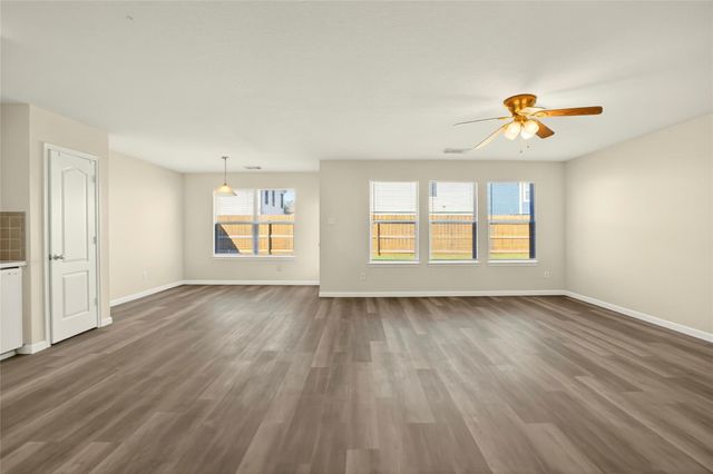 10635 Gold Finch Road, Baytown, TX 77523