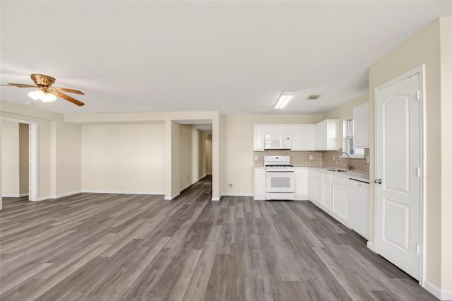 10635 Gold Finch Road, Baytown, TX 77523