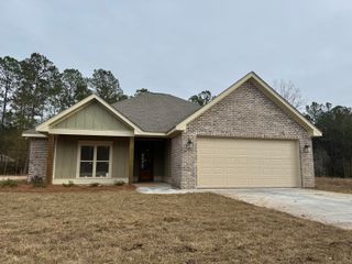 20 E Augusta, Hattiesburg, MS 39402