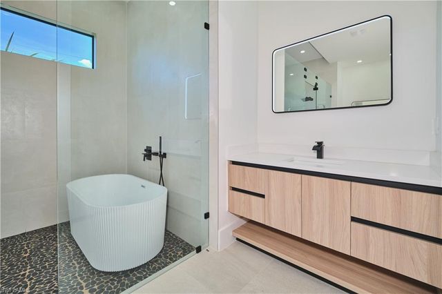 2717 SW 22nd AVE, Cape Coral, FL 33914