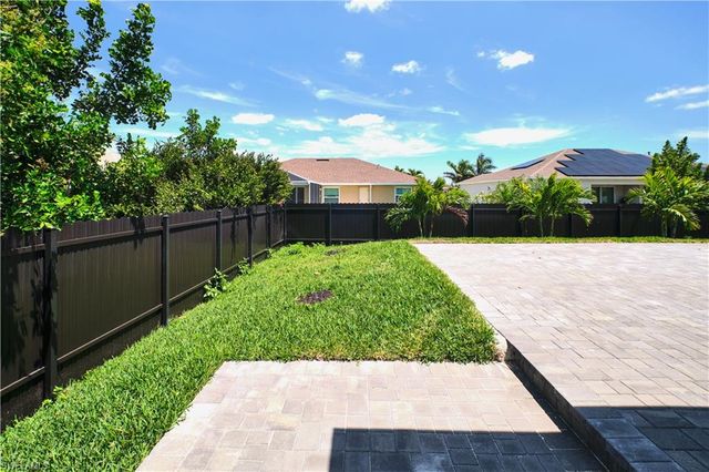2717 SW 22nd AVE, Cape Coral, FL 33914