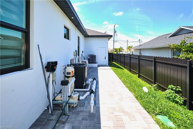 2717 SW 22nd AVE, Cape Coral, FL 33914