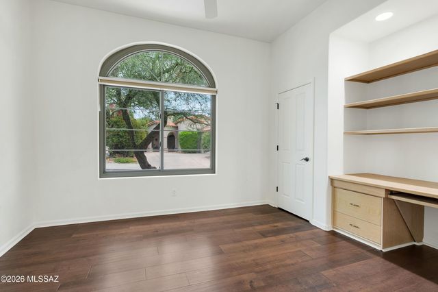 6970 E Quiet Desert Lane, Tucson, AZ 85750