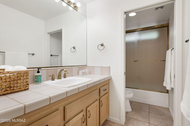 6970 E Quiet Desert Lane, Tucson, AZ 85750