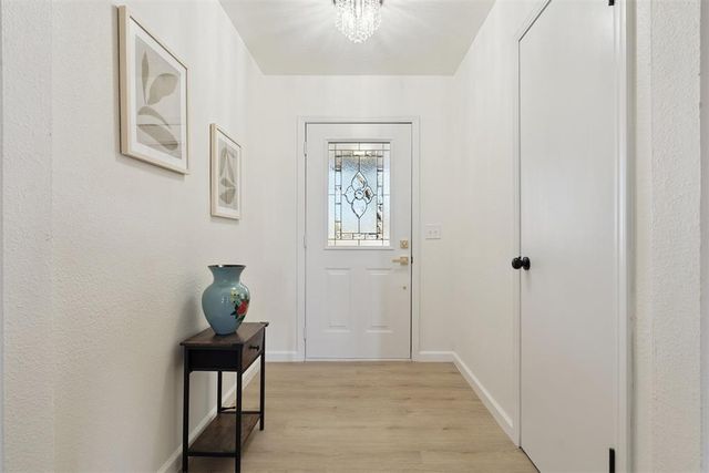 208 SW 32nd Street, Moore, OK 73160