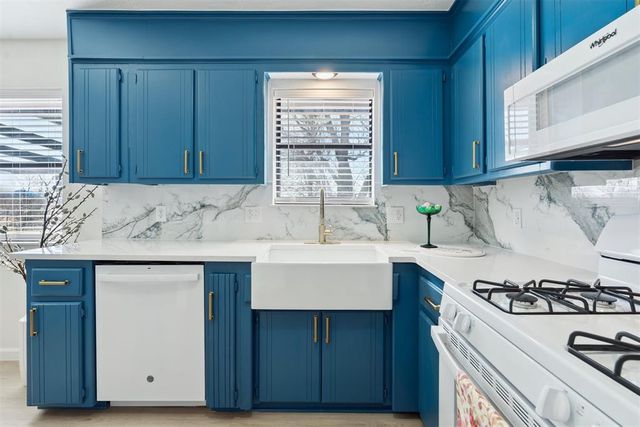 208 SW 32nd Street, Moore, OK 73160