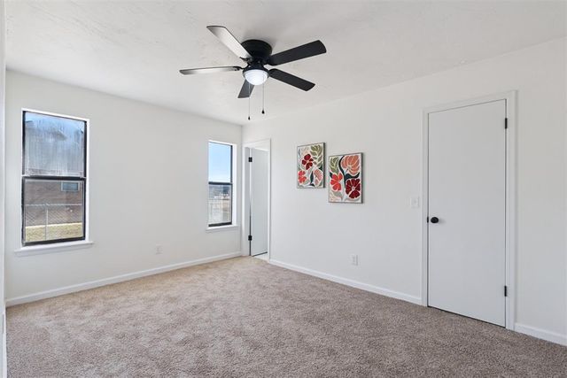 208 SW 32nd Street, Moore, OK 73160