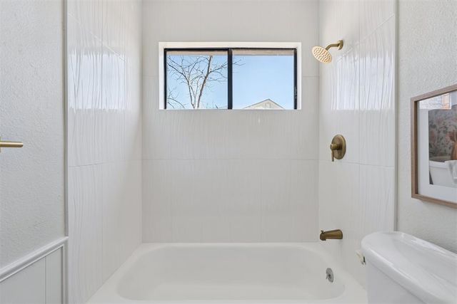 208 SW 32nd Street, Moore, OK 73160