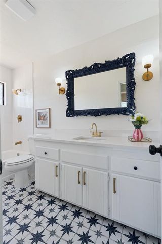 208 SW 32nd Street, Moore, OK 73160