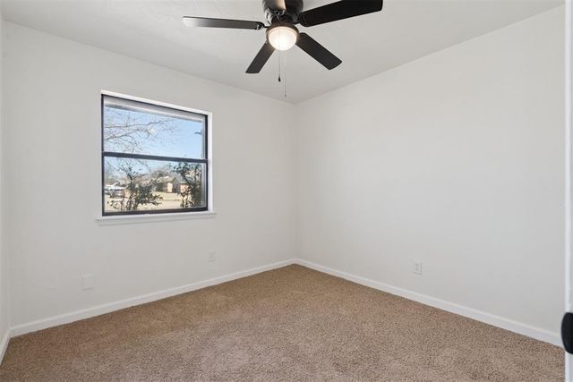 208 SW 32nd Street, Moore, OK 73160