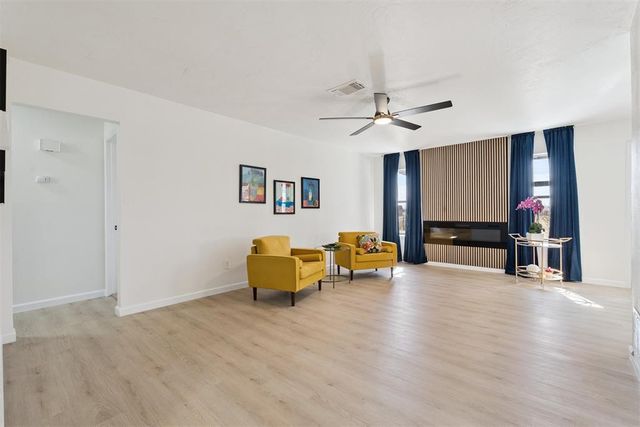 208 SW 32nd Street, Moore, OK 73160