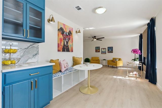 208 SW 32nd Street, Moore, OK 73160