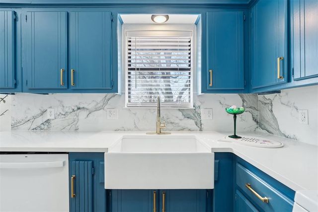 208 SW 32nd Street, Moore, OK 73160