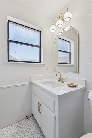 208 SW 32nd Street, Moore, OK 73160