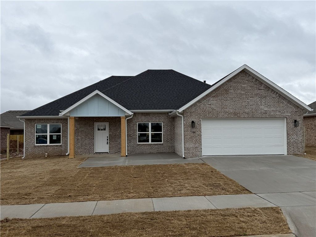 144 N Panther Avenue, Farmington, AR 72730