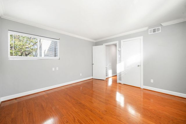 905 Hawthorne Street, Houston, TX 77006