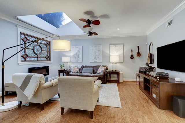 905 Hawthorne Street, Houston, TX 77006