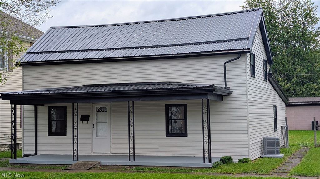 221 Grandview Avenue, Tiltonsville, OH 43963
