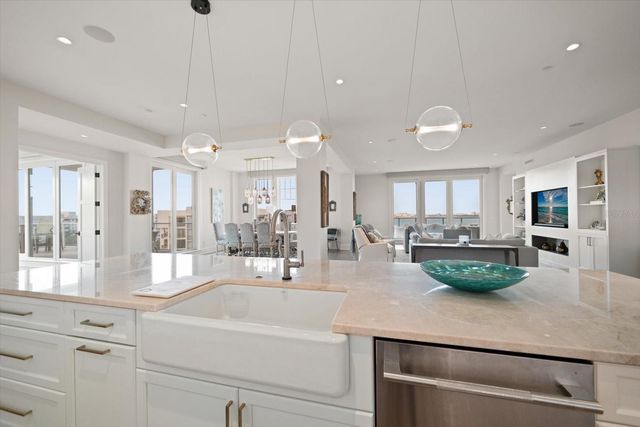 8 PALM TERRACE 605, Belleair, FL 33756