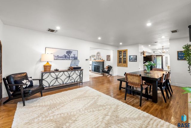 2609 S 4th Ave Avenue, Sioux Falls, SD 57105