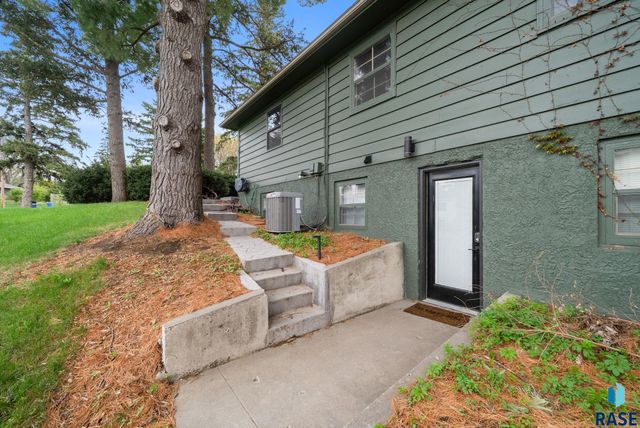 2609 S 4th Ave Avenue, Sioux Falls, SD 57105