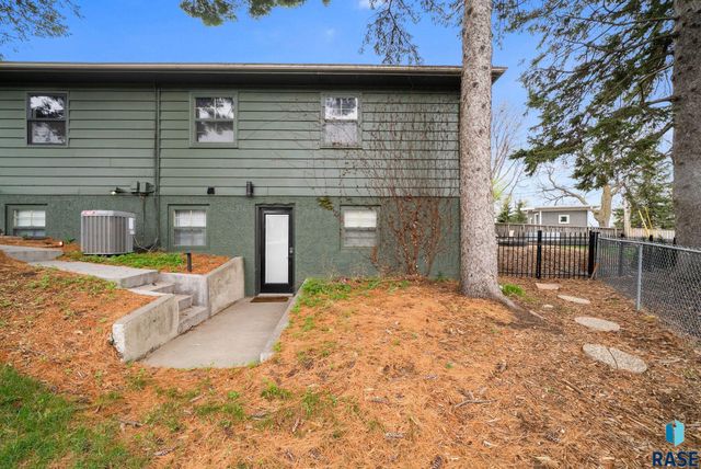 2609 S 4th Ave Avenue, Sioux Falls, SD 57105