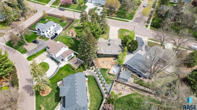 2609 S 4th Ave Avenue, Sioux Falls, SD 57105