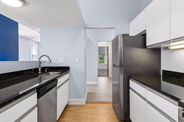 505 Selby Avenue 11, Saint Paul, MN 55102