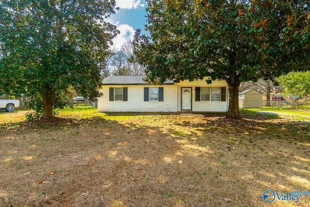 156 Macon Road, Hazel Green, AL 35750