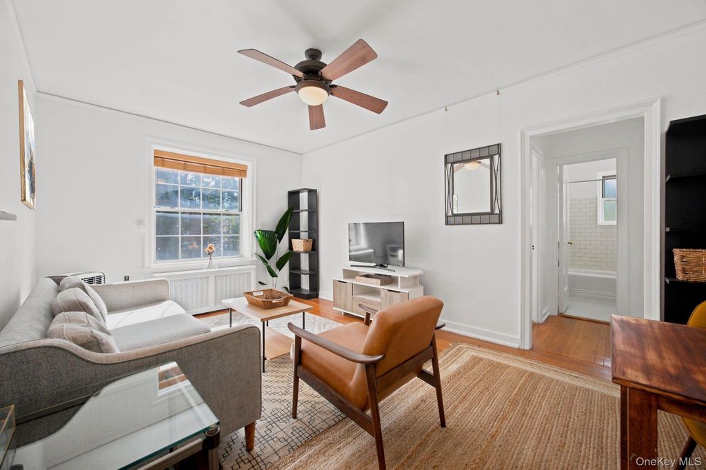 51-34 30th Avenue 4P, Woodside, NY 11377 — photo 2