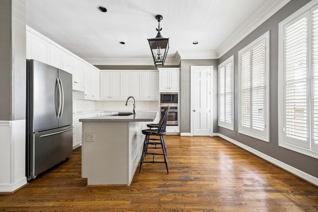 6022 Burgoyne Road, Houston, TX 77057