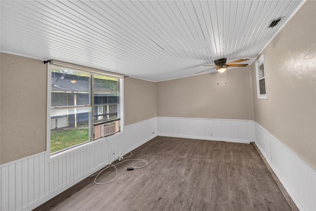 604 Lee Street, Sulphur Springs, TX 75482