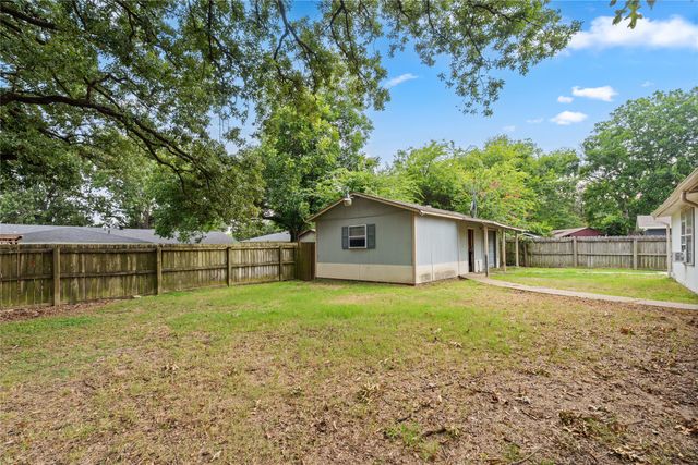 604 Lee Street, Sulphur Springs, TX 75482